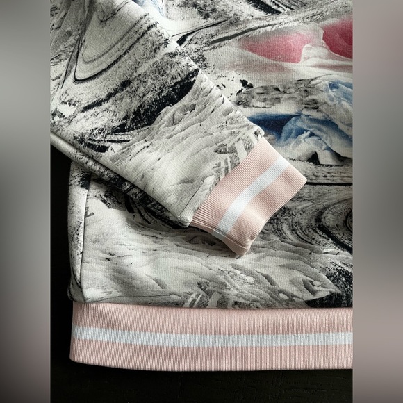 Girls Fila White Line Pullover Pink Marble Pattern Size 120/60 - Picture 2 of 8